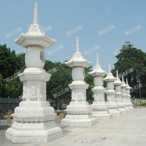 石雕灯塔
