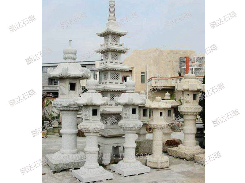 石雕灯塔
