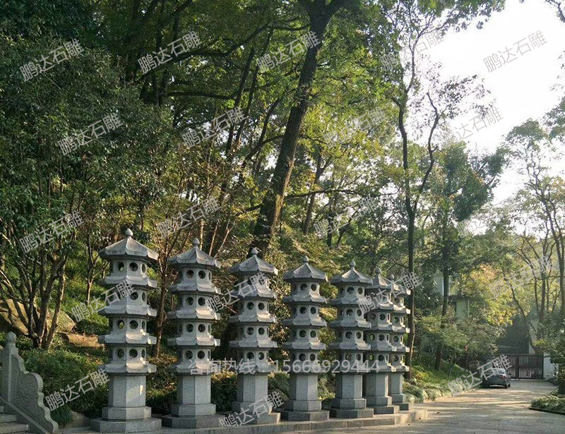 石雕灯塔