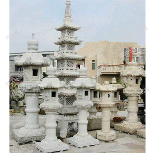石雕灯塔