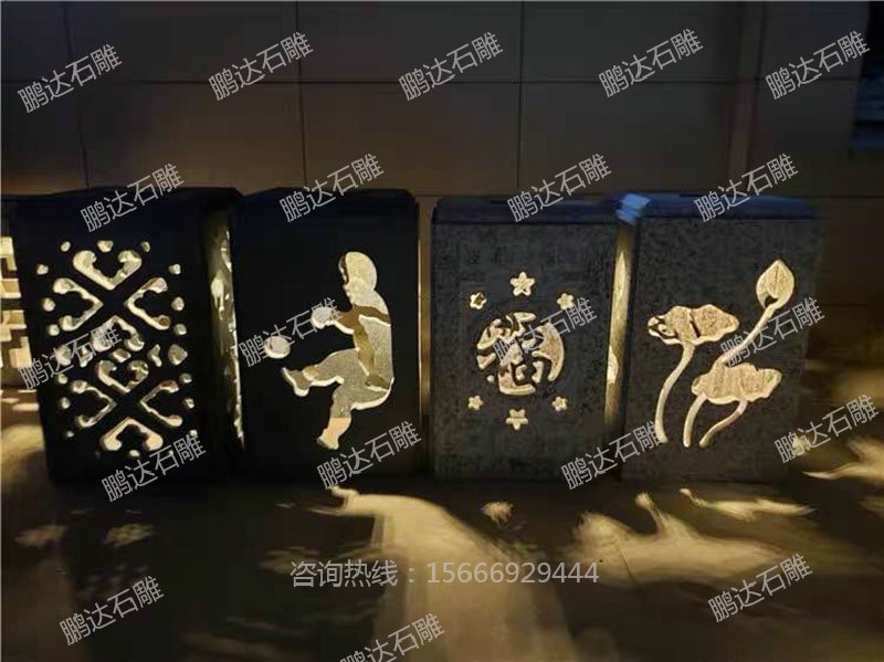 石雕灯塔